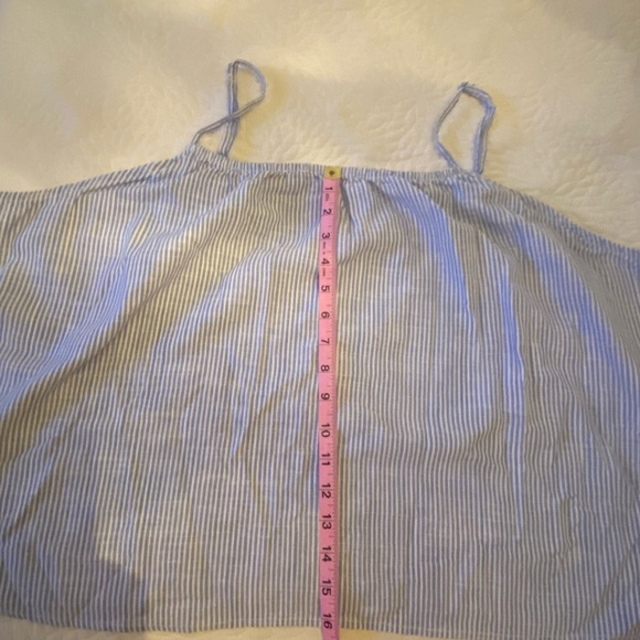 H&M adjustable straps, XXL blue and white striped light weight cropped top - Picture 2 of 3